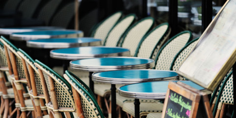 Extra materiaal ter beschikking voor de terrassen van Brusselse cafés en restaurants